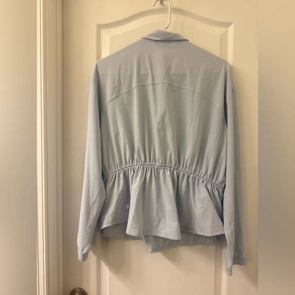 Lululemon NWT UV-Protective Cinch-Waist Running Jacket
Starch Blue - Picture 3 of 5